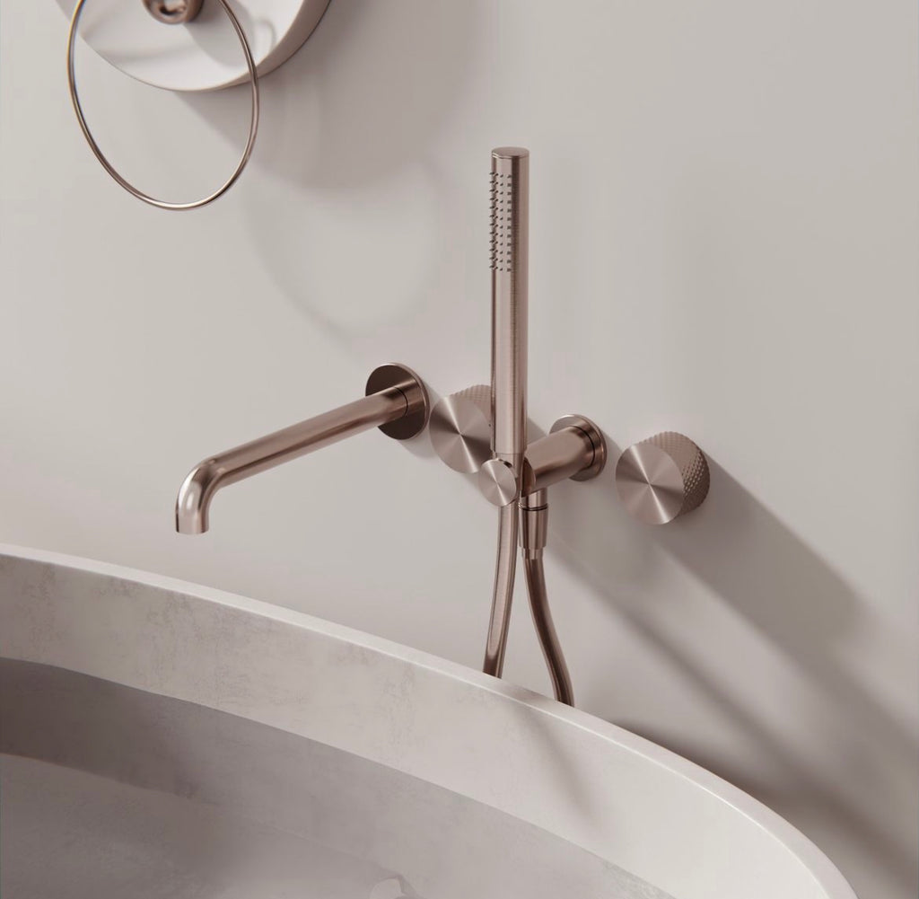 Owen & Finch Messing Badkraan – Geborsteld Nikkel – Progressive Mengkranen met Diamantkarteling, Staafhanddouche & 250 mm Uitloop (OF252003b250BN)