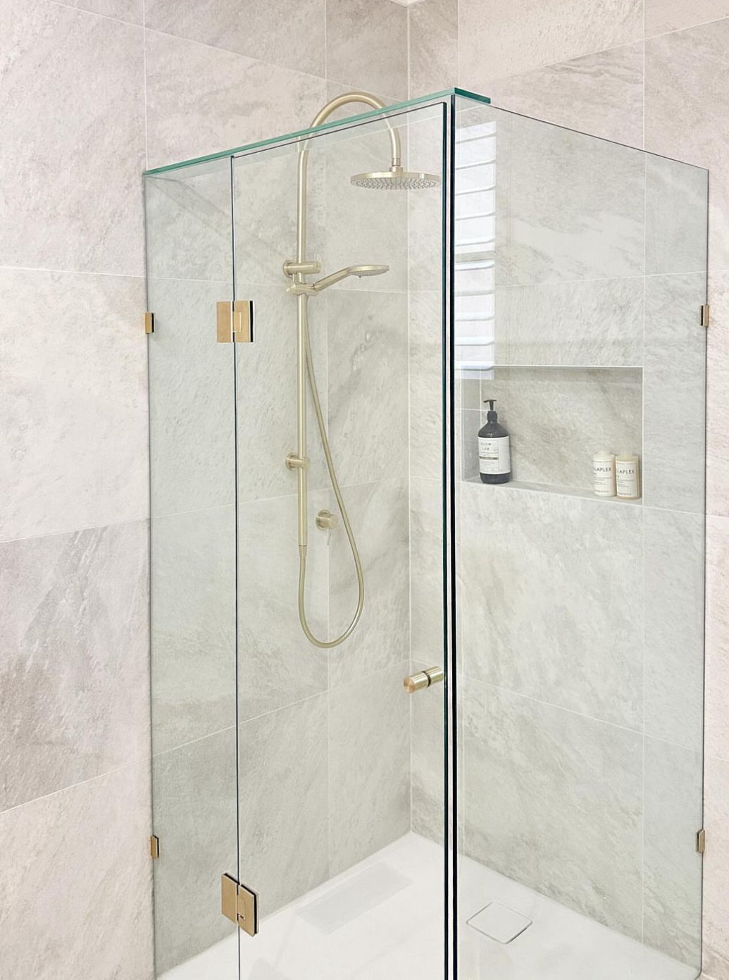 Owen &amp; Fich Brass Glass Clamp Shower Wall 10mm – Glass Fittings Straight Clamp Brushed Champagne Gold PVD (OFSH203BG)