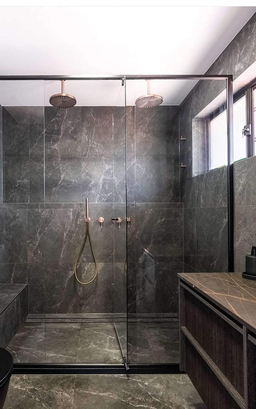 Owen &amp; Finch Rod hand shower Brushed Satin Bronze PVD (OF307BZ)