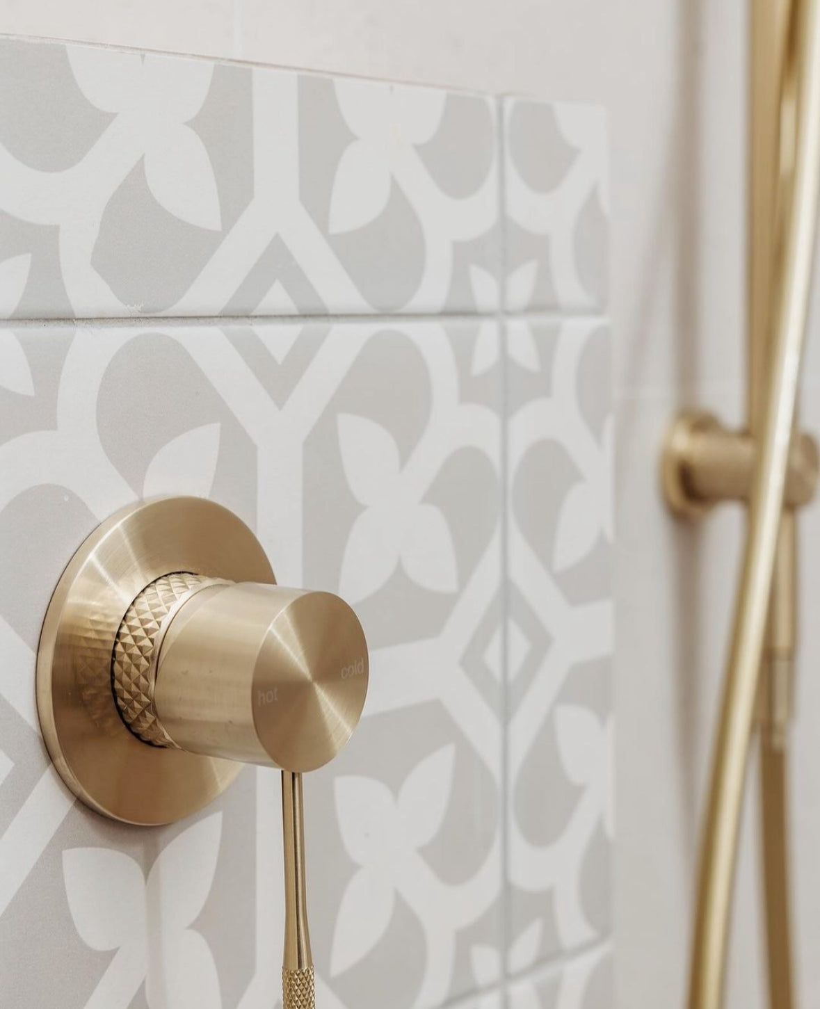 Owen &amp; Finch Luxury Single Brass Mixer Tap – Brushed Champagne Gold | Minimalist &amp; Sustainable Design PVD (OF251909BG)