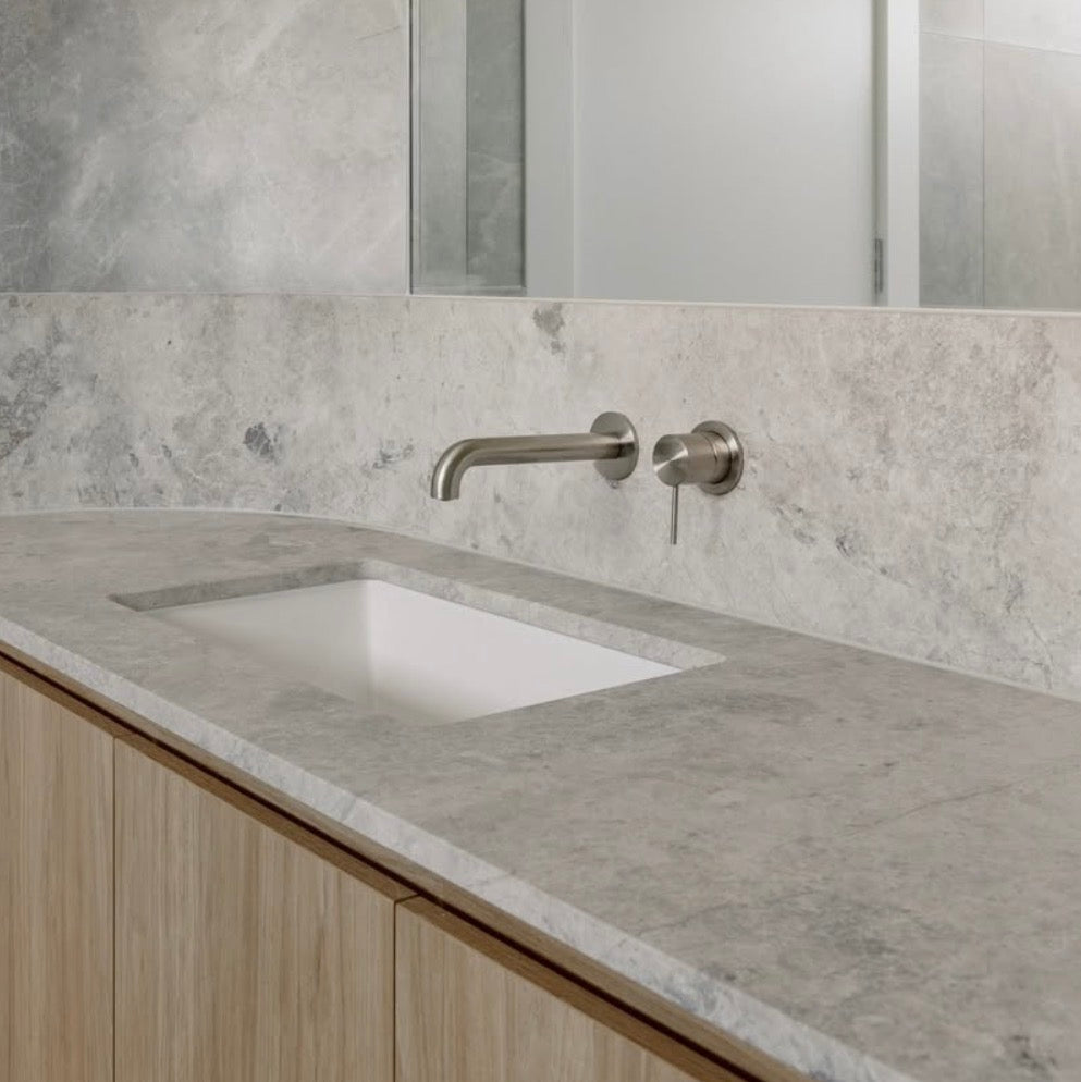 Owen & Finch Messing Inbouw Wandmengkraan – Geborsteld Nikkel – Meerdere Uitlooplengtes (OF221910cBN)