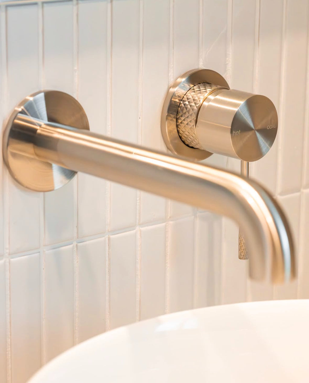 Owen &amp; Finch Brass 2-Hole Wall Mounted Mixer with Diamond Knurling – Brushed Champagne Gold PVD (OF251907bBG)