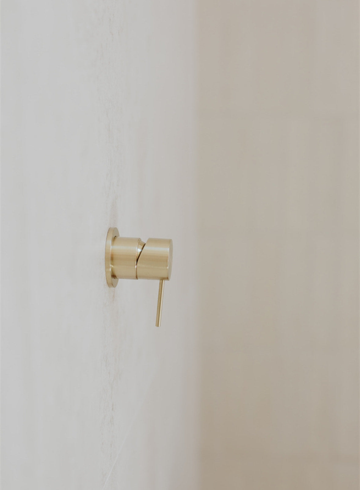 Owen &amp; Finch 1-Hole Built-in Mixer Tap Brushed Champagne Gold PVD (OF221911hBG)