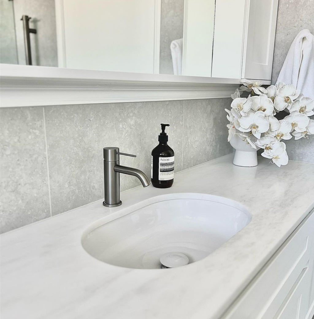 Owen &amp; Finch Basin Mixer 1-Hole Low Model Gun Metal PVD (OF221901GM)