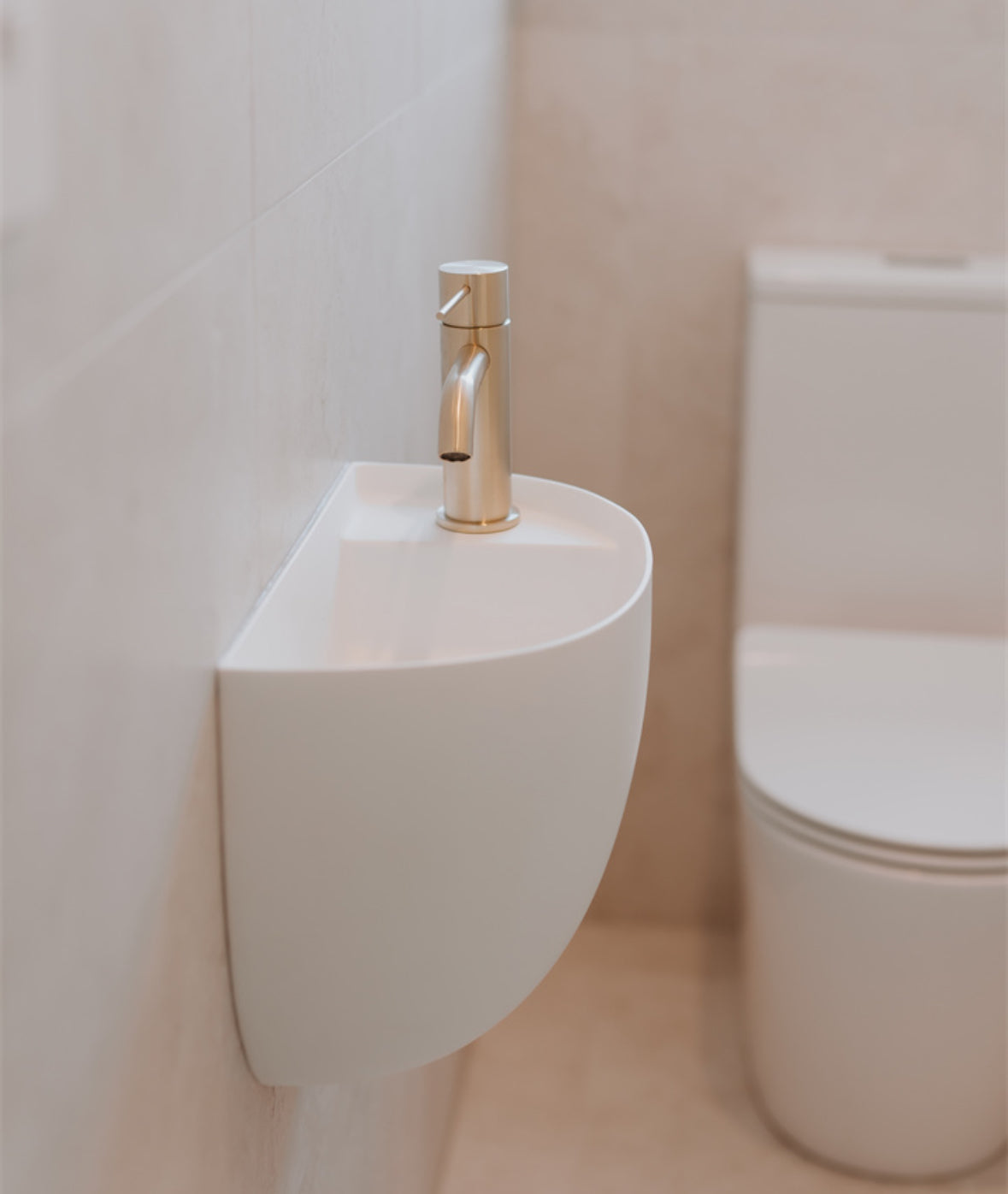 Owen &amp; Finch Basin Mixer 1-Hole Low Model Brushed Champagne Gold PVD (OF221901BG)