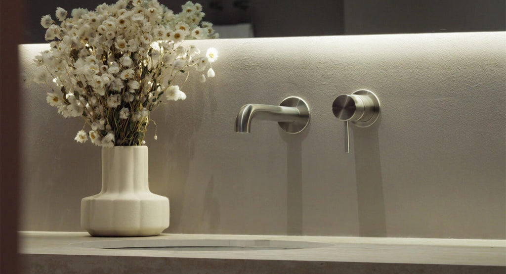 Owen & Finch Inbouw Wandmengkraan - 316L RVS - Geborsteld Champagne Goud (PVD) - Binnen & Buiten | Meerdere Uitlooplengtes (OF162210bBG)