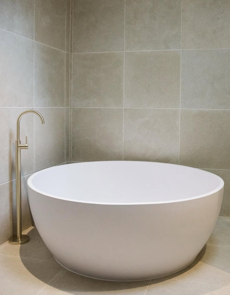 Owen & Finch Messing Vrijstaande Badmengkraan Geborsteld Champagne Goud PVD – Luxe Design Badmengkraan (OF210903a01BG)