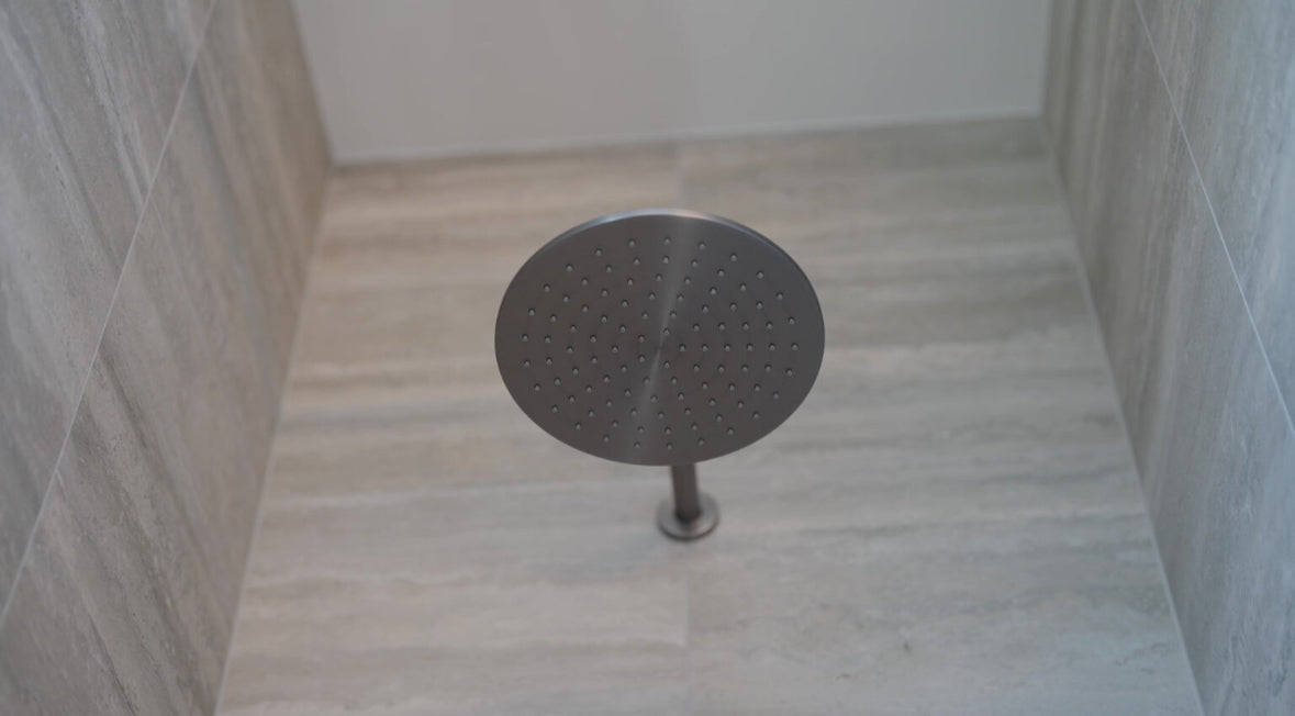 Owen &amp; Finch Curved Wall Arm Brushed Graphite PVD (OF502GR)