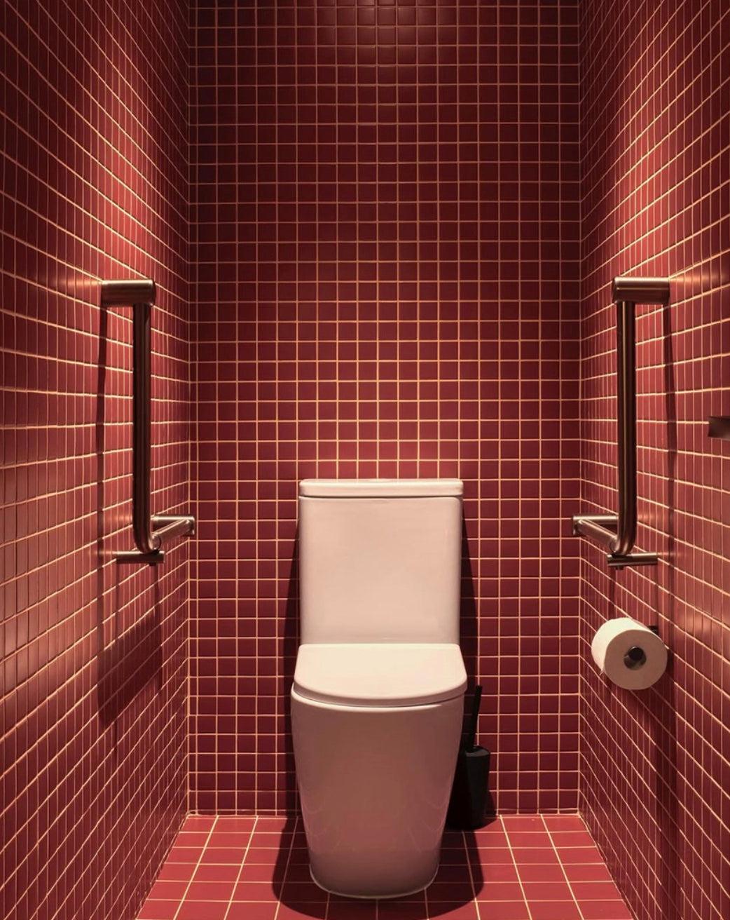 Owen & Finch RVS Care Wandgreep 90° Geborsteld Gun Metal PVD 450x450 mm – Luxe & Veilige Badkamersteun (OFCR3290dGM)