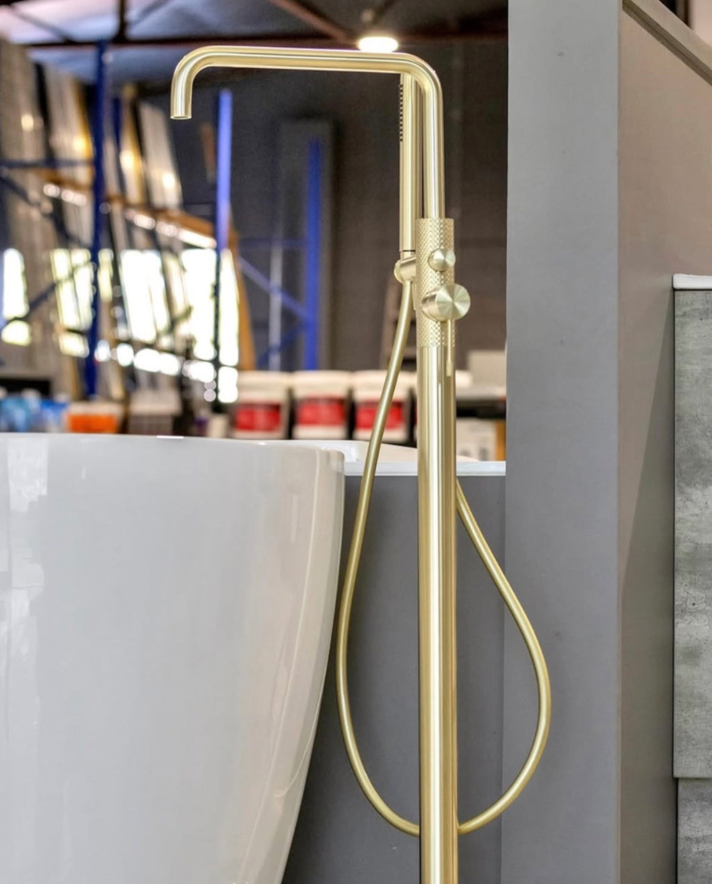 Owen & Finch Luxe Vrijstaande Bad- en Wastafelkraan met Diamantkarteling – Geborsteld Champagne Goud (PVD) - Loodvrij Messing (OF251903aBG)