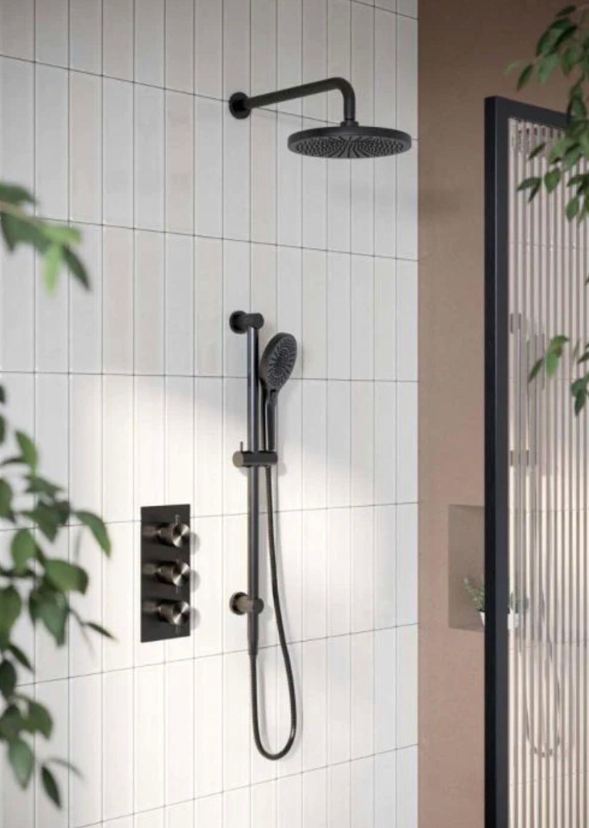Owen & Finch Messing Doucheset – Geborsteld Grafiet (PVD) | Thermostaatkraan met Diamantkarteling, Handdouche & Regendouche Ø250mm (OF251913GR)